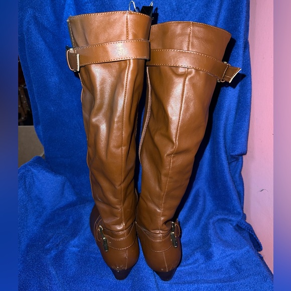 Rampage Brown Wedge Boots Size 8-1/2 - Picture 2 of 6